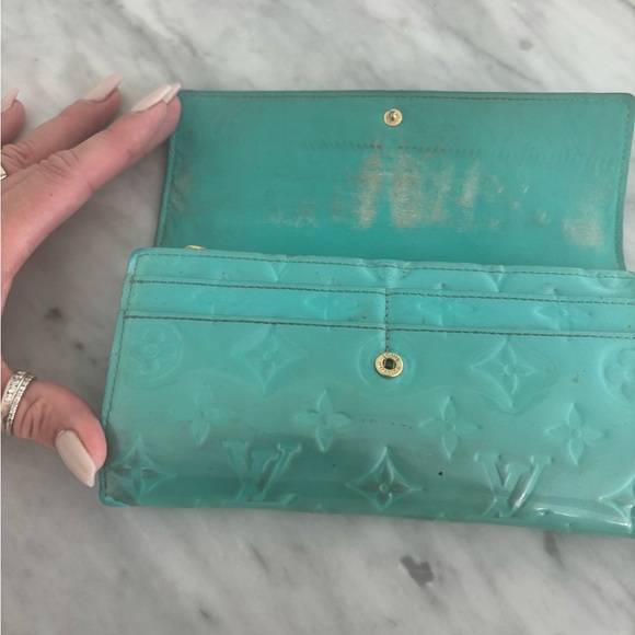 Authentic Louis Vuitton wallet - Picture 2 of 5